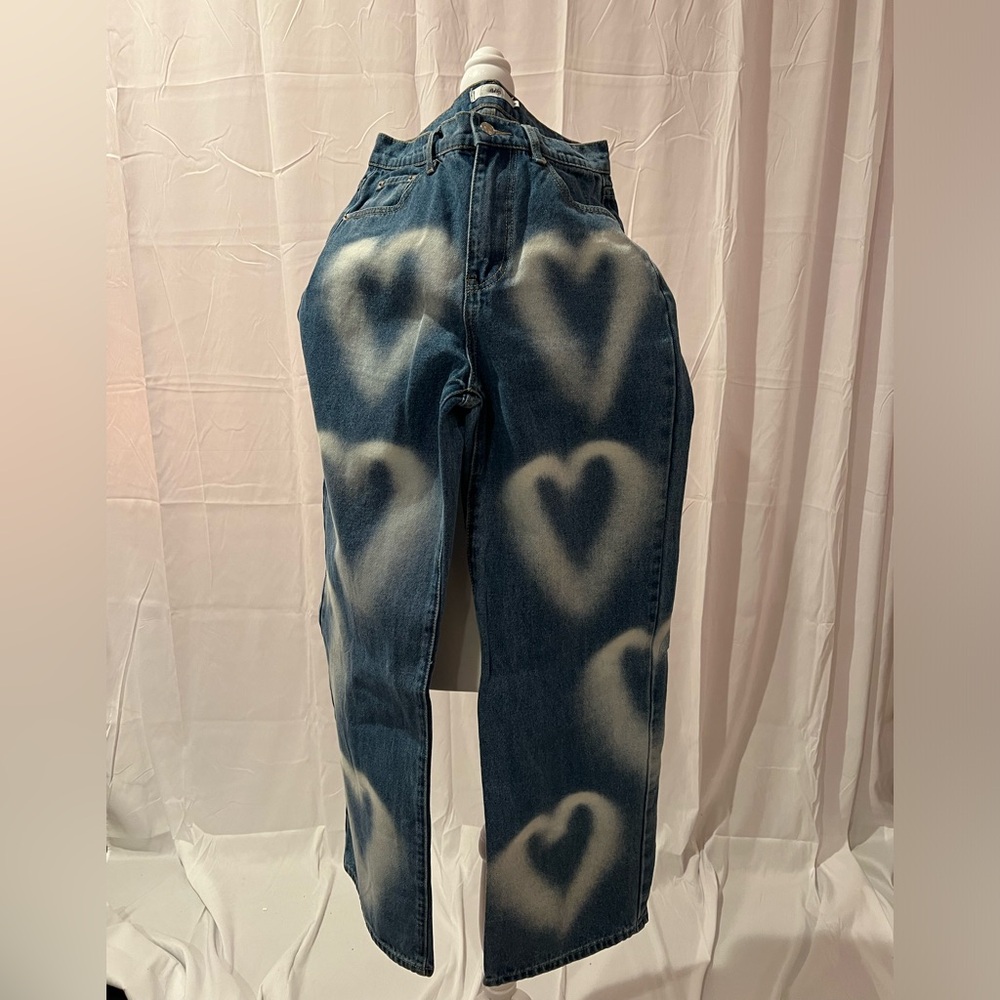 baggy spray paint heart jeans